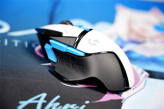 当安钛克FLUX电竞机箱遇到KDA甄选礼盒，会擦出什么样的火花呢？