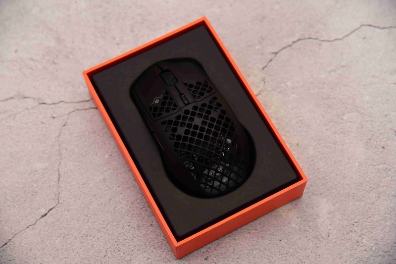 过年游戏硫酸手？—赛睿AEROX 3鼠标专治各种不服