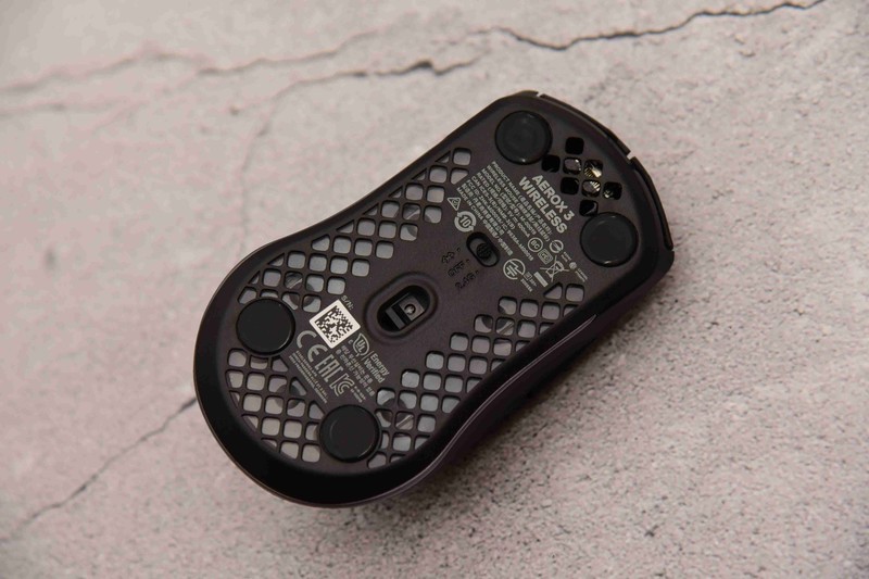 过年游戏硫酸手？—赛睿AEROX 3鼠标专治各种不服