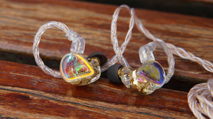 好看的耳机不会骗人 锦瑟香也TFZ ESSENCE 体验