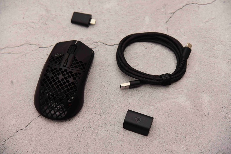 过年游戏硫酸手？—赛睿AEROX 3鼠标专治各种不服