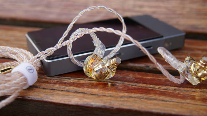 好看的耳机不会骗人 锦瑟香也TFZ ESSENCE 体验