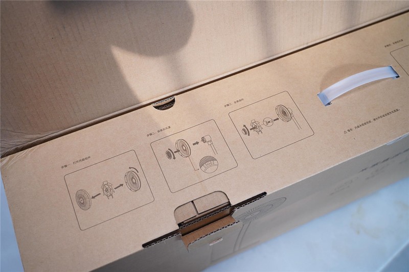 双层扇叶设计，支持小爱同学--米家直流变频循环落地扇电池版分享。