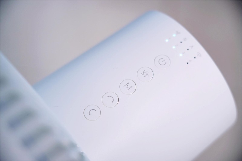 双层扇叶设计，支持小爱同学--米家直流变频循环落地扇电池版分享。