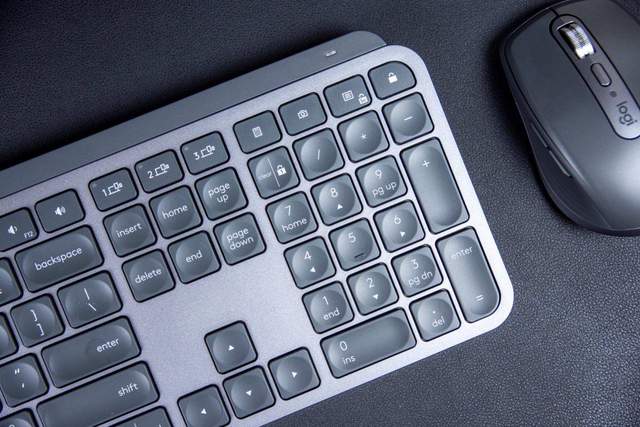 一套键鼠打通MacOS和Windows，罗技MX旗舰键鼠套装简评