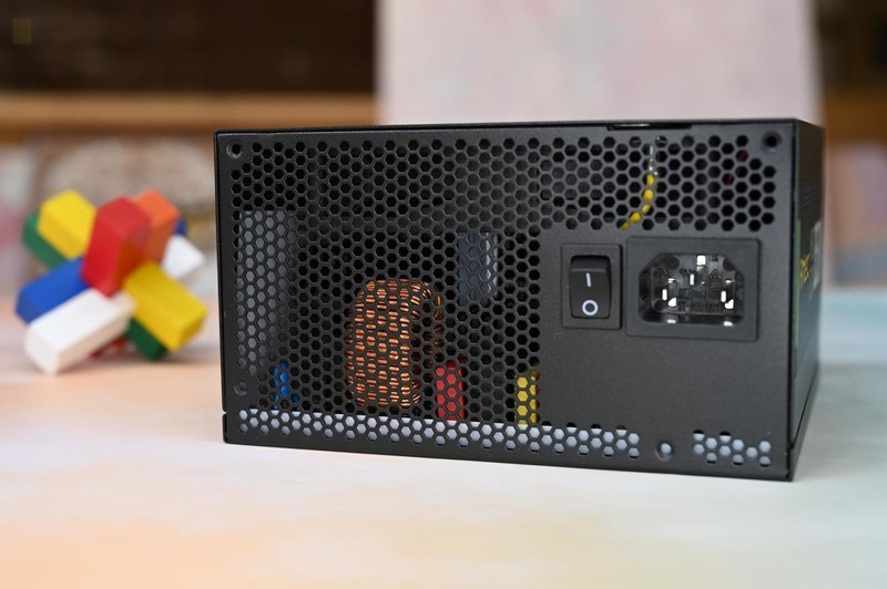 给显卡送上专属风道，安钛克风行者DF700Flux机箱上手体验