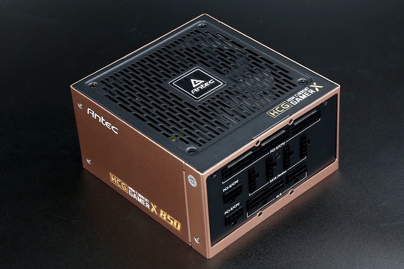 不务正业还是大胆创新？为了主机RGB灯效，连一体水冷管都不放过