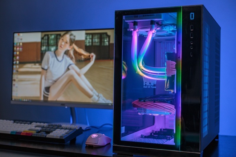 不务正业还是大胆创新？为了主机RGB灯效，连一体水冷管都不放过