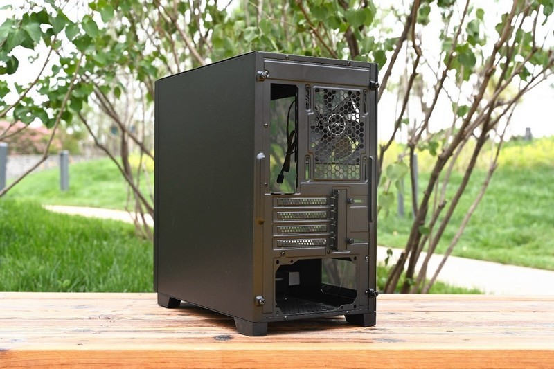 入门价位的机箱也有ARGB，兼容性还挺强，安钛克Draco 10装机体验