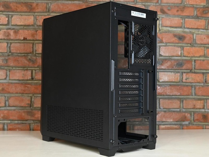 给显卡送上专属风道，安钛克风行者DF700Flux机箱上手体验