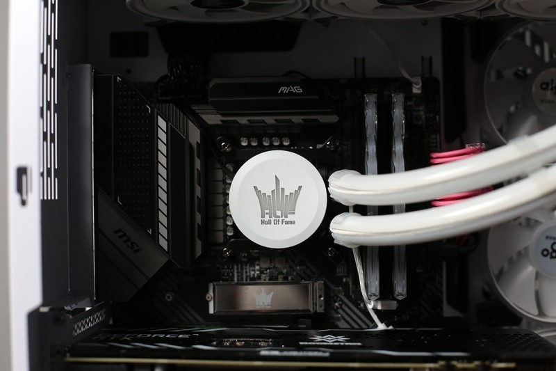 不务正业还是大胆创新？为了主机RGB灯效，连一体水冷管都不放过