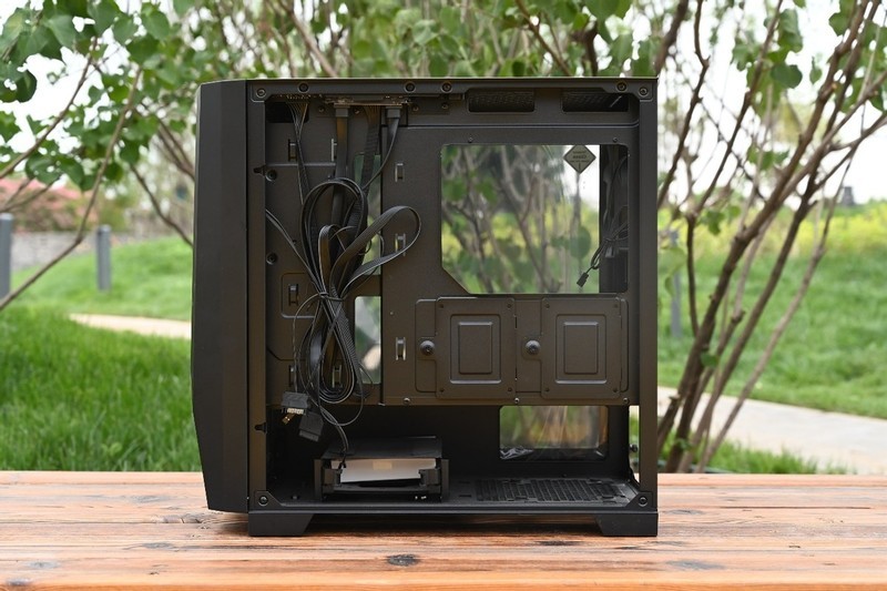 入门价位的机箱也有ARGB，兼容性还挺强，安钛克Draco 10装机体验