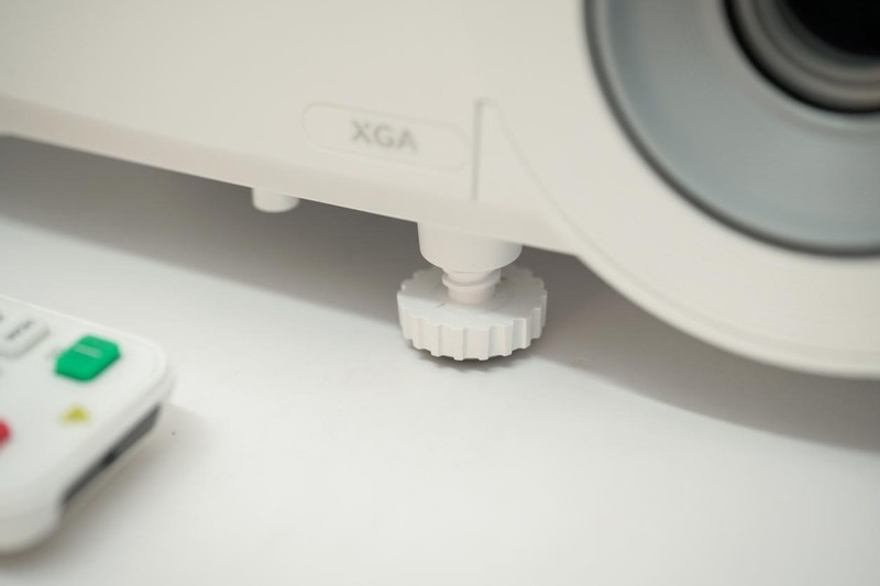 比简报人更懂会议的投影仪：明基E520智能办公投影仪评测