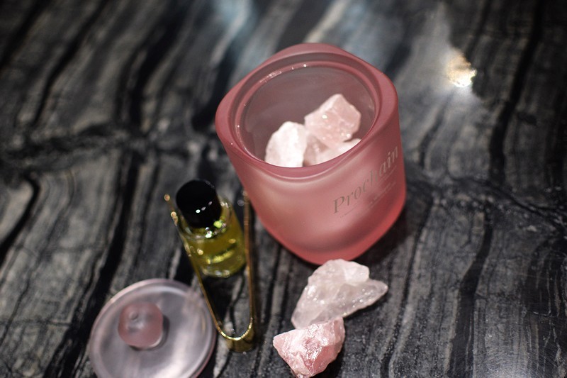 天然粉色水晶原石 维维尼奥海棠细语香薰晶石