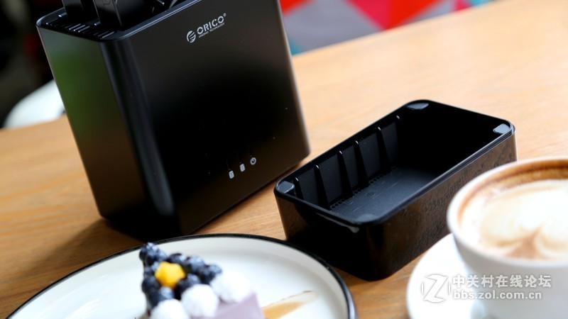 都用上了超级本，但存储数据这事咋解决？