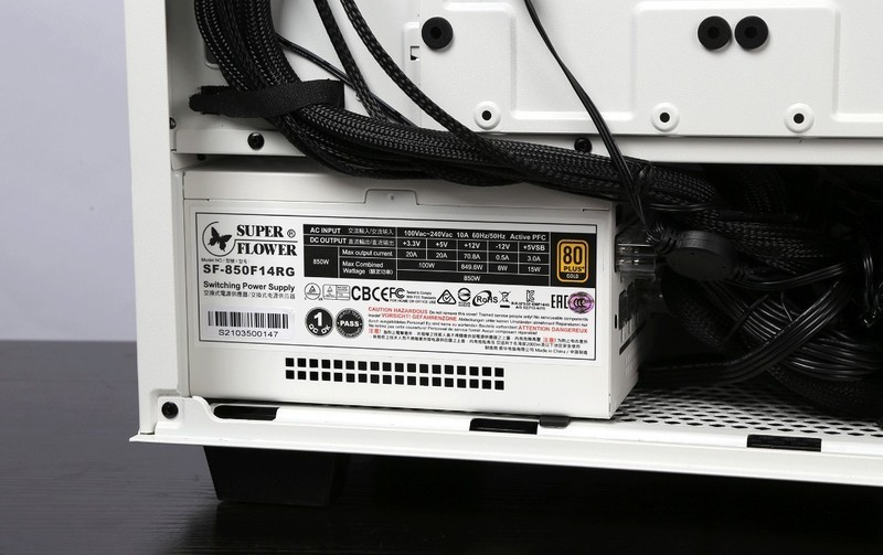 打破内存超频封印，11代酷睿i5-11600K搭配B560主板装机实测