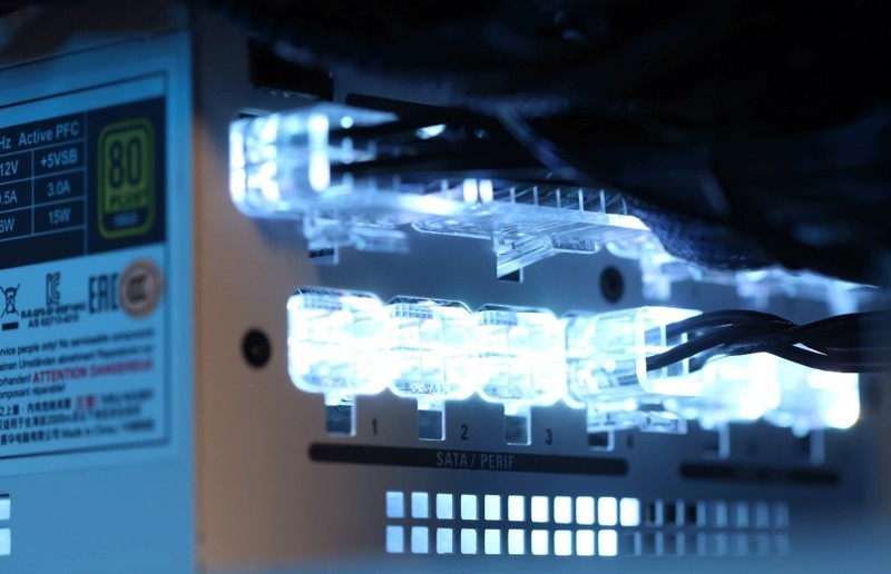 打破内存超频封印，11代酷睿i5-11600K搭配B560主板装机实测