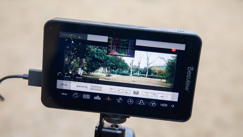 让单反显示更清晰，百视悦R6便携监视器体验