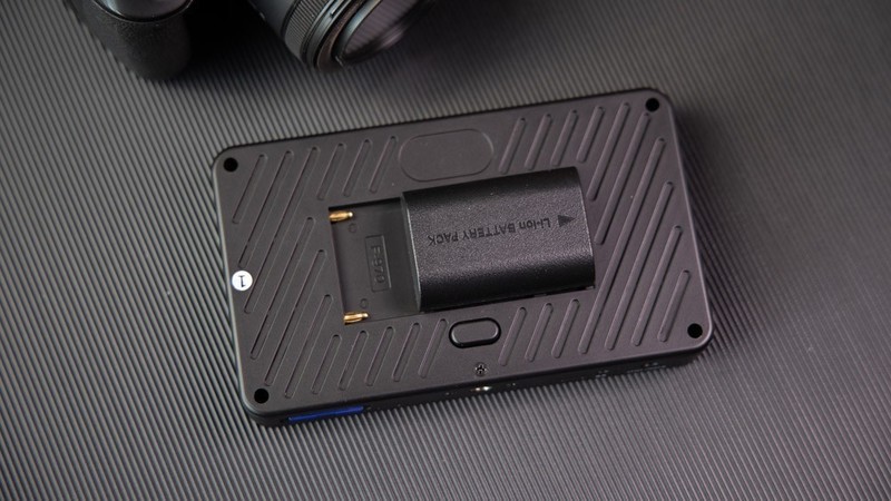 让单反显示更清晰，百视悦R6便携监视器体验