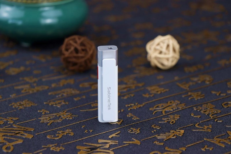 个头小，拾音好。UP主体验塞宾无线智能麦克风