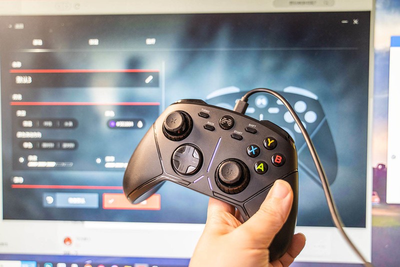 入手《赛博朋克2077》加北通阿修罗3手柄，我只花了500元