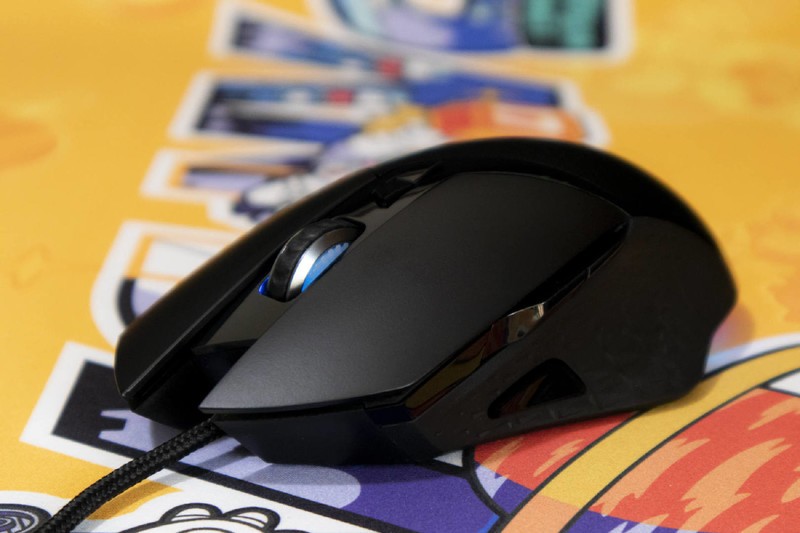 百元高性能新选择——雷柏VT30幻彩RGB游戏鼠标