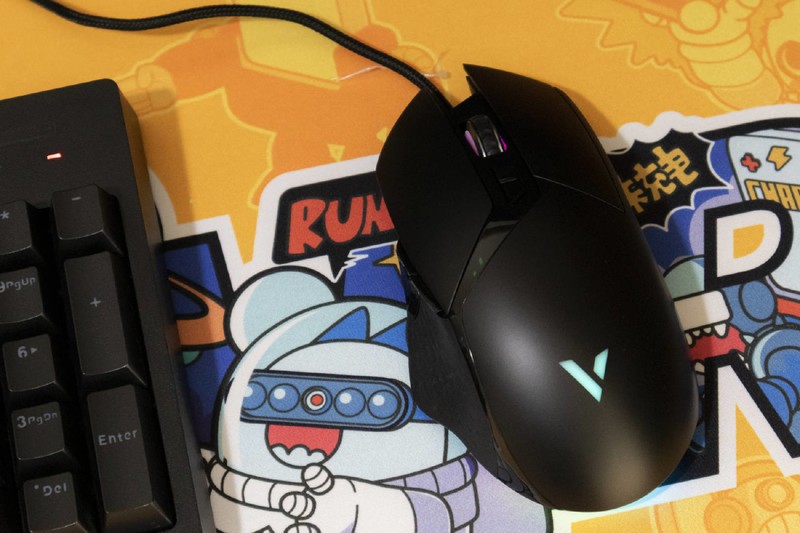 百元高性能新选择——雷柏VT30幻彩RGB游戏鼠标