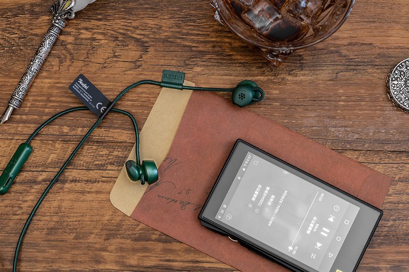 蓝牙运动耳机应该怎么选，Teufel逆市发新品，Supreme IN评测