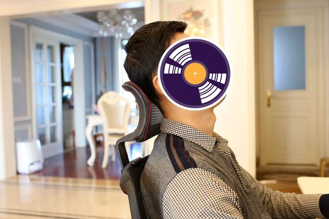 顶住腰椎，稳住PP，它是你最好的伴侣