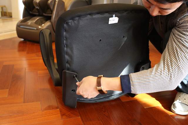 顶住腰椎，稳住PP，它是你最好的伴侣