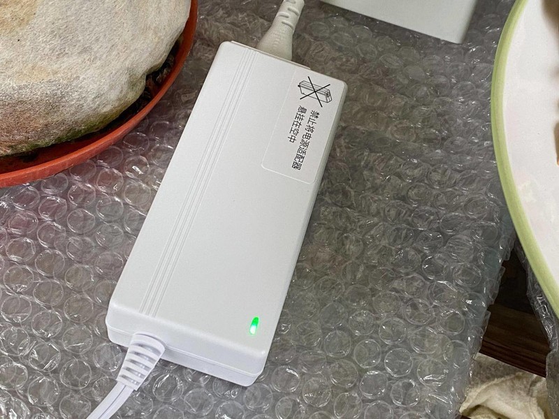 十年未擦窗，一朝自动净，UONI由利自动擦窗机器人使用分享