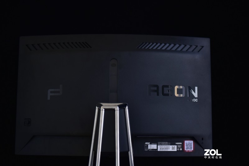 刻氪金玩家新趣味？AGON爱攻保时捷设计联名款PD27享受体验！