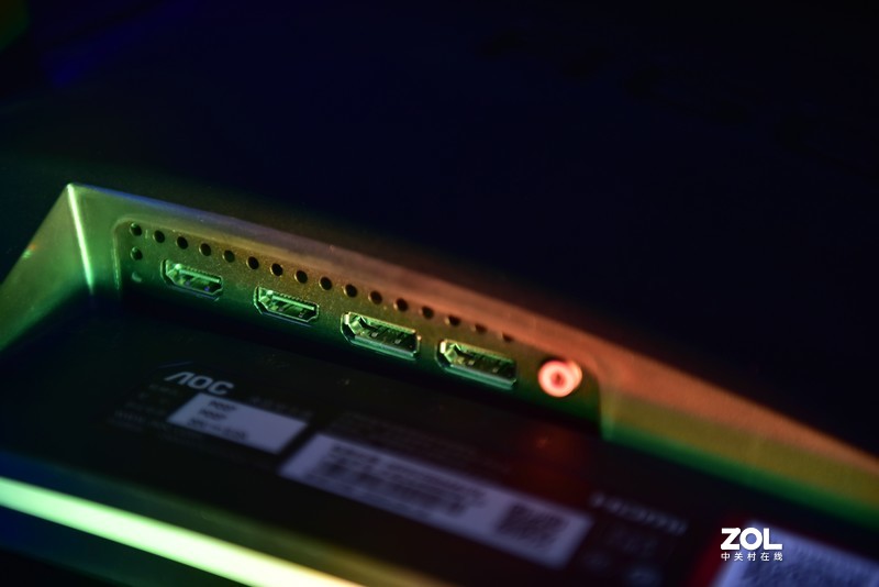 刻氪金玩家新趣味？AGON爱攻保时捷设计联名款PD27享受体验！