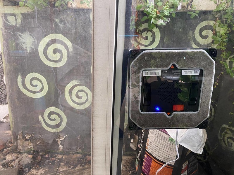 十年未擦窗，一朝自动净，UONI由利自动擦窗机器人使用分享