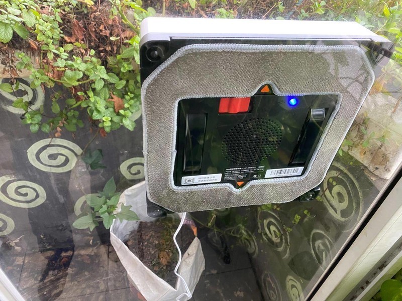 十年未擦窗，一朝自动净，UONI由利自动擦窗机器人使用分享