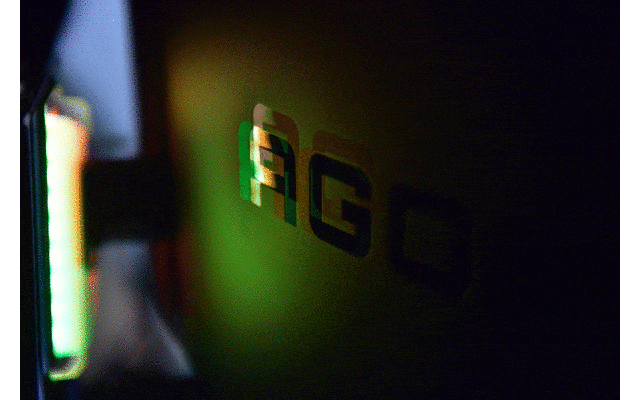 刻氪金玩家新趣味？AGON爱攻保时捷设计联名款PD27享受体验！