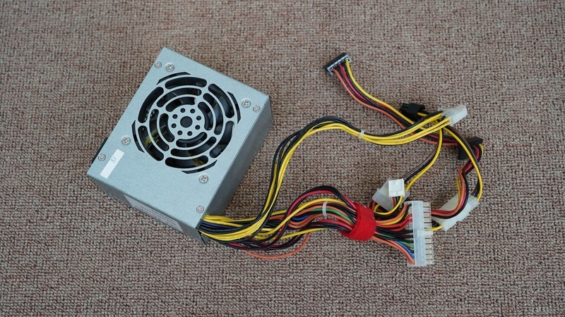 如何打造高性价比NAS？老司机打造的低成本黑群NAS主机分享