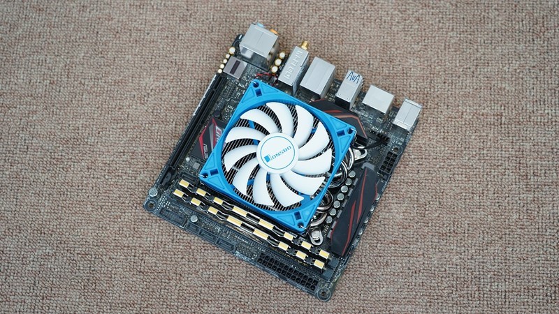 如何打造高性价比NAS？老司机打造的低成本黑群NAS主机分享