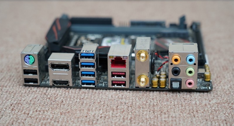 如何打造高性价比NAS？老司机打造的低成本黑群NAS主机分享