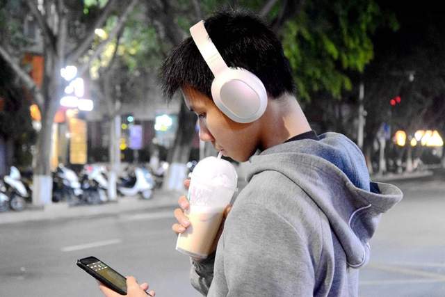 这应该是最平民的主动降噪头戴耳机，诺基亚E1200 ANC体验分享