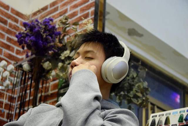 这应该是最平民的主动降噪头戴耳机，诺基亚E1200 ANC体验分享