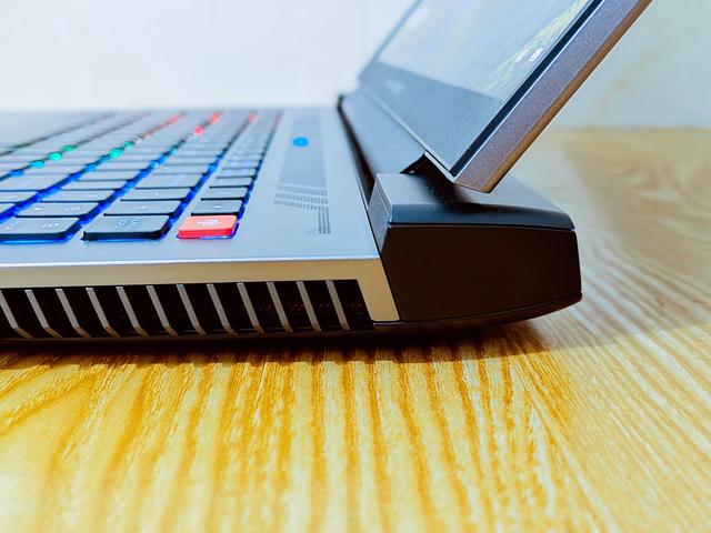 万元游戏本诚意究竟如何？雷神ZERO深度评测来袭