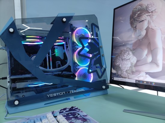 2亿猛男的梦？首次尝试二次元装机我好像懂了