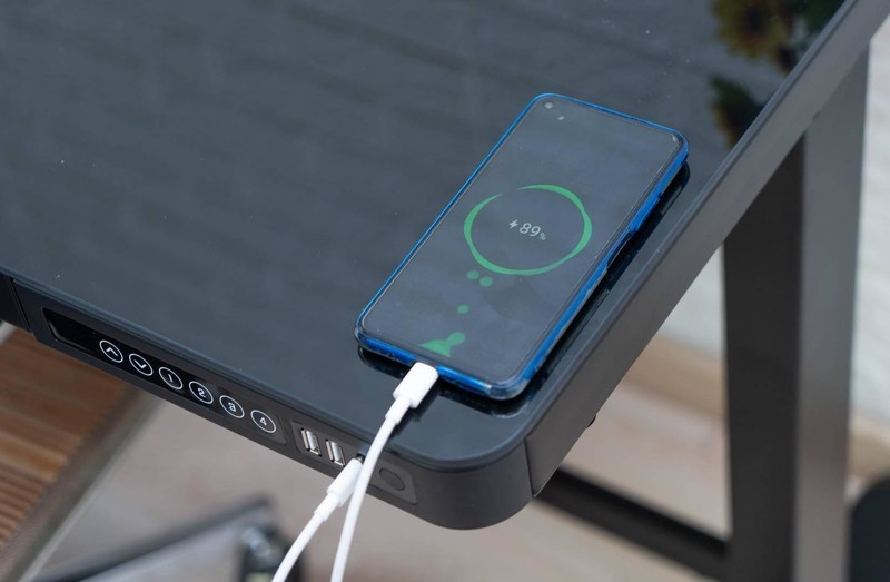 自己动手，给乐歌E5升降桌加装滚轮，改造后超级实用