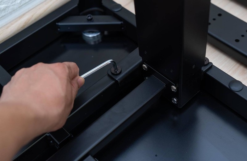 自己动手，给乐歌E5升降桌加装滚轮，改造后超级实用