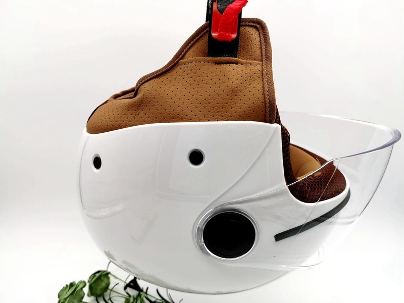 安全帽戴头上，你好他也好，安安全全上班，快快乐乐下班