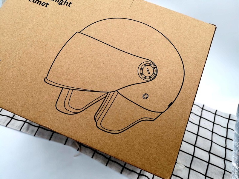 安全帽戴头上，你好他也好，安安全全上班，快快乐乐下班