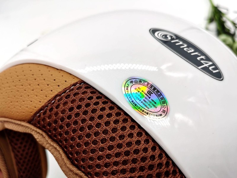 安全帽戴头上，你好他也好，安安全全上班，快快乐乐下班