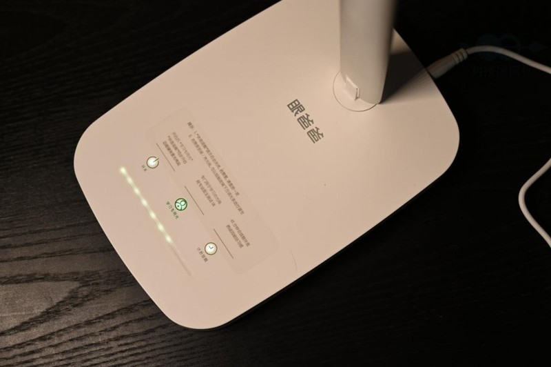 眼爸爸学习台灯体验：长时间学习更护眼，小朋友读书更舒服