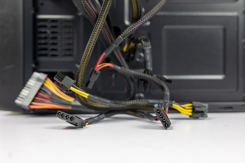 能净化空气的电脑电源，艾湃电竞AP-550Ti纳米光触媒电源评测